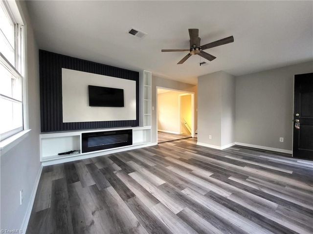 6 Llano Court, Greensboro, NC 27401