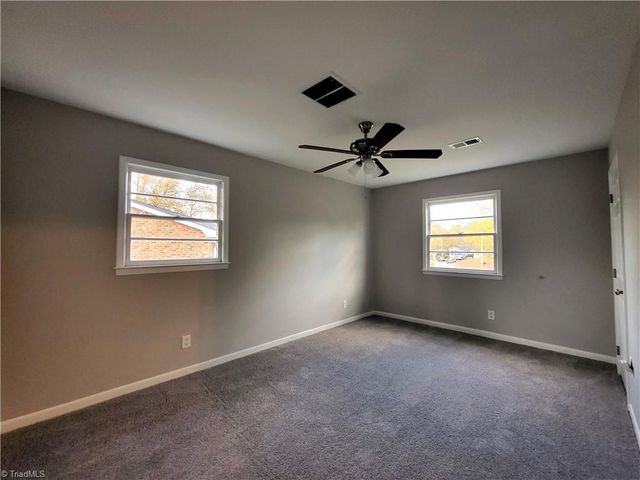 6 Llano Court, Greensboro, NC 27401