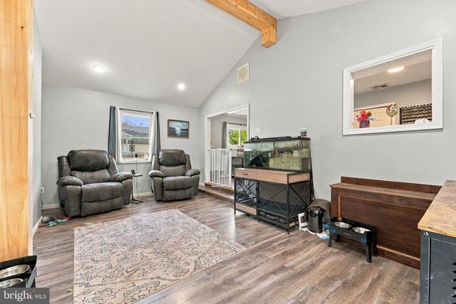 132 E TAUNTON AVE, West Berlin, NJ 08091
