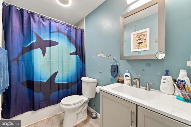 132 E TAUNTON AVE, West Berlin, NJ 08091