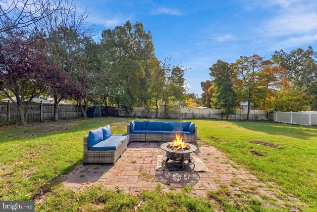 132 E TAUNTON AVE, West Berlin, NJ 08091