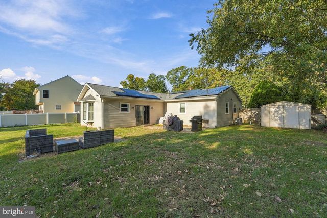 132 E TAUNTON AVE, West Berlin, NJ 08091