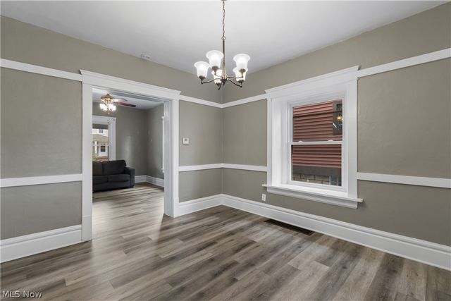 32 Penfield Avenue, Akron, OH 44310