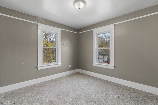 32 Penfield Avenue, Akron, OH 44310