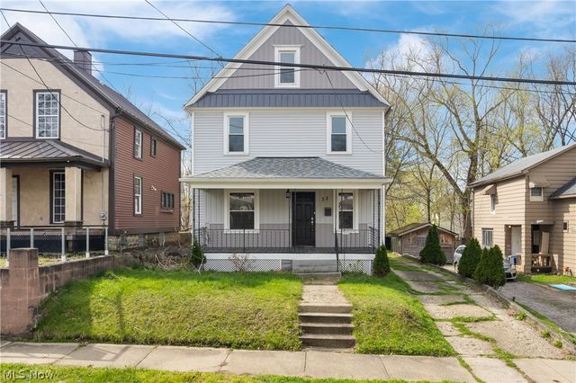 32 Penfield Avenue, Akron, OH 44310