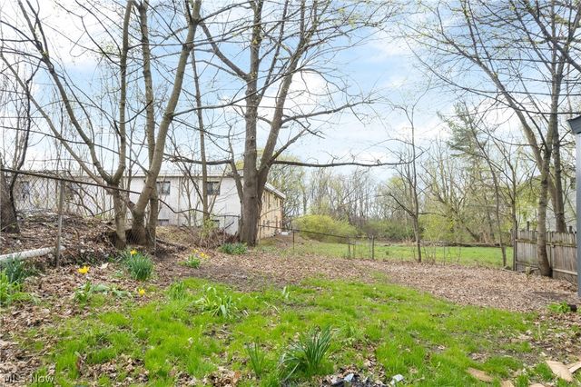 32 Penfield Avenue, Akron, OH 44310