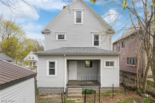 32 Penfield Avenue, Akron, OH 44310