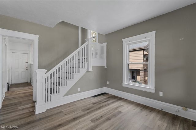 32 Penfield Avenue, Akron, OH 44310