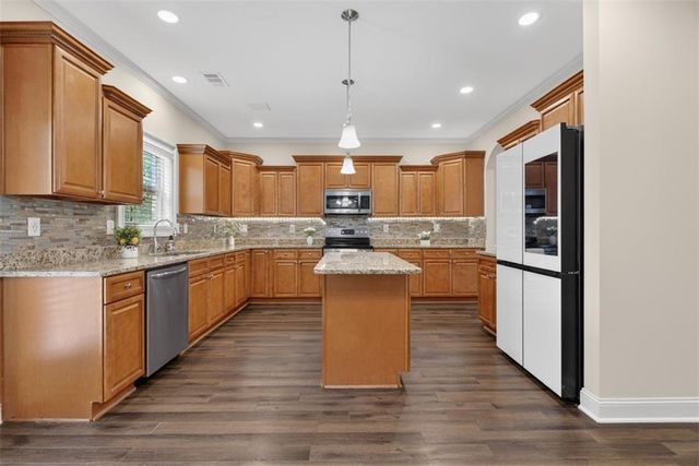 648 Channel Lane, Lawrenceville, GA 30046