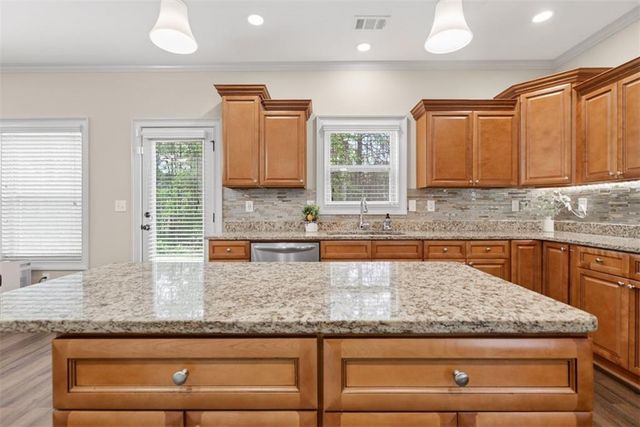 648 Channel Lane, Lawrenceville, GA 30046