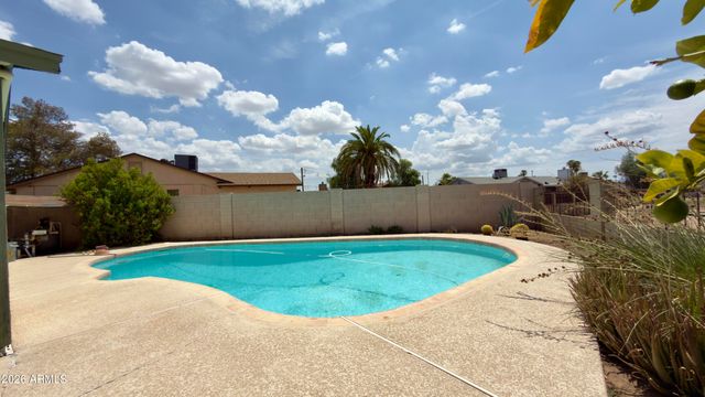 10121 W AVENIDA CORDONIZ --, Phoenix, AZ 85037