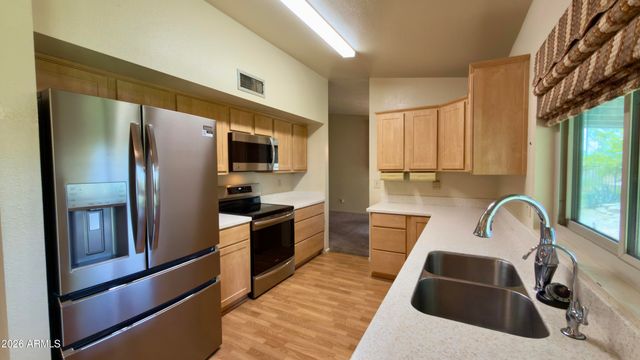 10121 W AVENIDA CORDONIZ --, Phoenix, AZ 85037