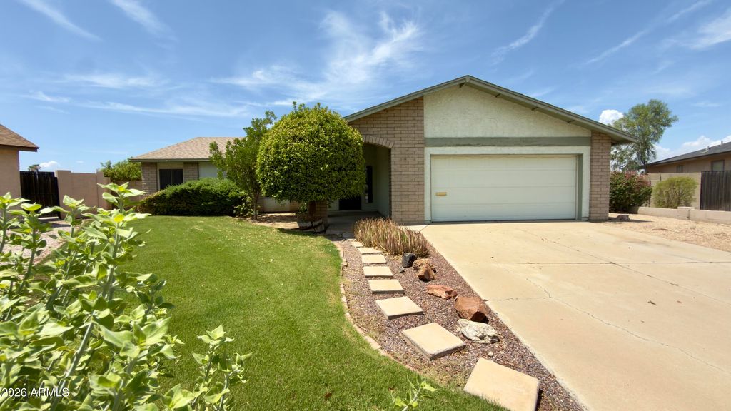 10121 W AVENIDA CORDONIZ --, Phoenix, AZ 85037