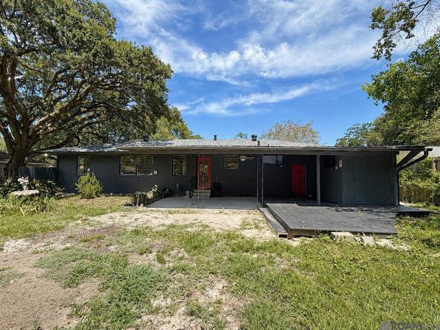 9334 W Damuth Dr, Baton Rouge, LA 70815