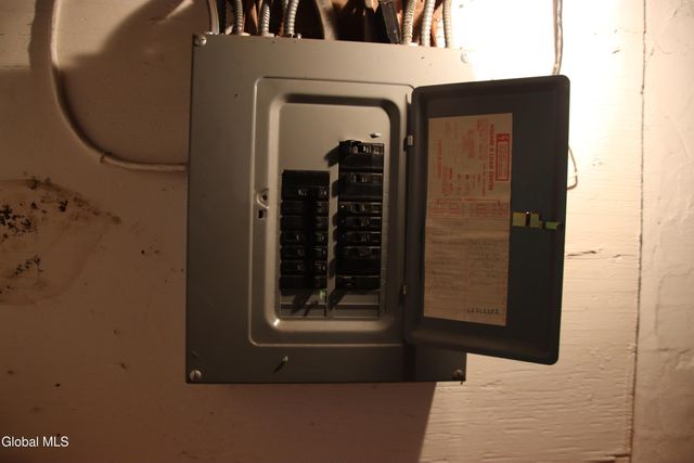 21 Tremont Street, Albany, NY 12205