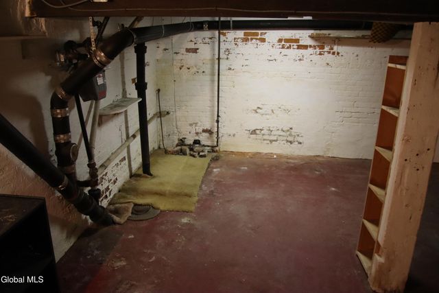 21 Tremont Street, Albany, NY 12205