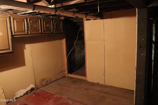 21 Tremont Street, Albany, NY 12205