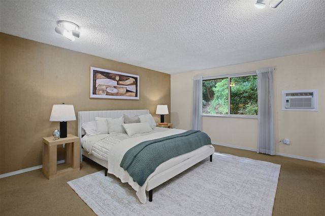 3811 SW Orchard Street, Seattle, WA 98126