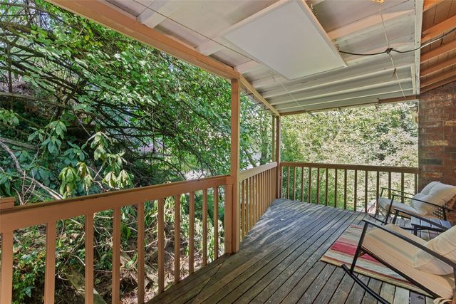 3811 SW Orchard Street, Seattle, WA 98126