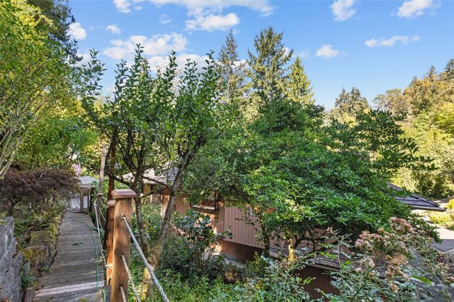 3811 SW Orchard Street, Seattle, WA 98126