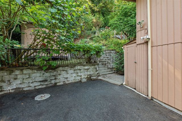 3811 SW Orchard Street, Seattle, WA 98126