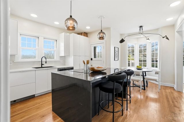 6610 Hudson Parkway, Amberley, OH 45213