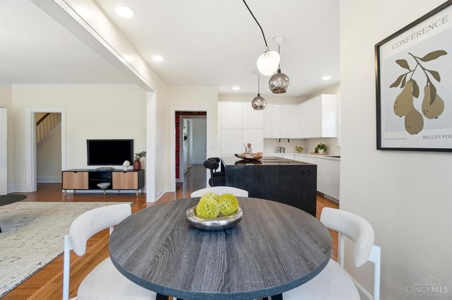 6610 Hudson Parkway, Amberley, OH 45213