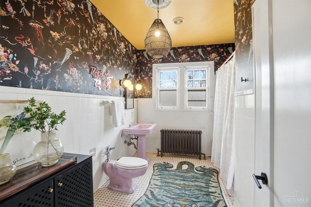 6610 Hudson Parkway, Amberley, OH 45213