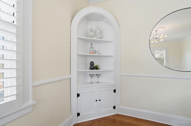 6610 Hudson Parkway, Amberley, OH 45213