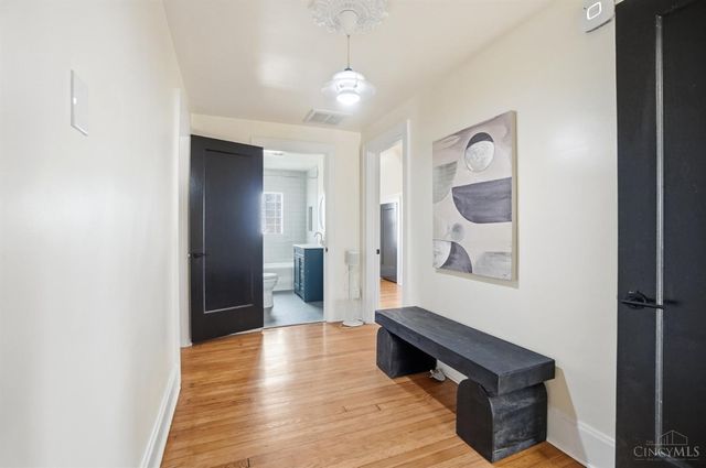 6610 Hudson Parkway, Amberley, OH 45213