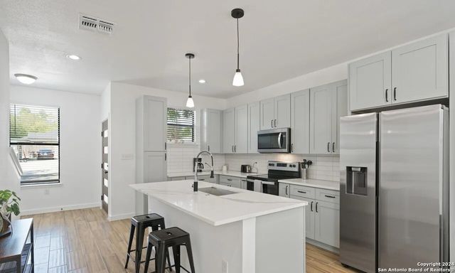104 LAMM, San Antonio, TX 78204