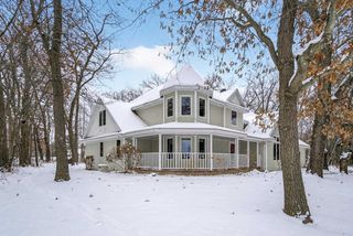 N3560 OAKWOOD, New London, WI 54961