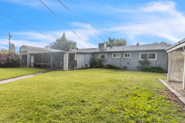 3028 Merrimac St, Carmichael, CA 95608
