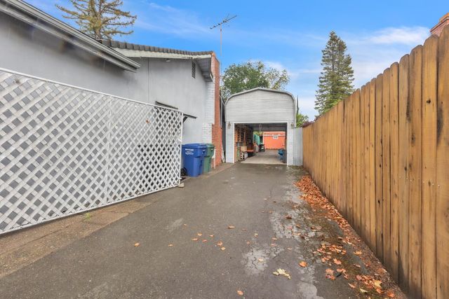3028 Merrimac St, Carmichael, CA 95608