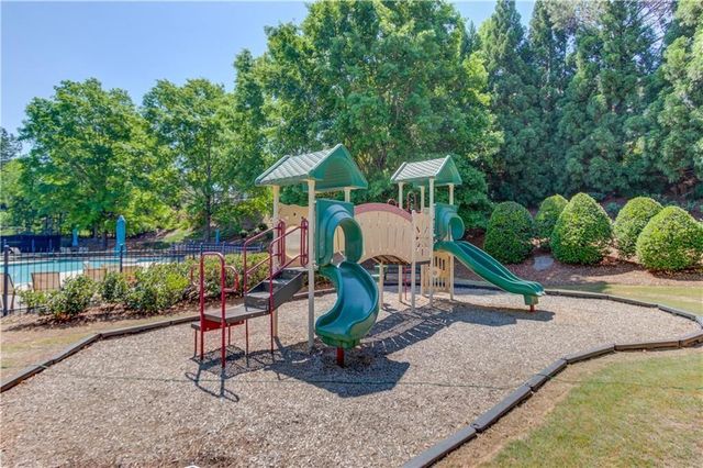 5885 Vista Brook Drive, Suwanee, GA 30024