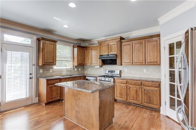 5885 Vista Brook Drive, Suwanee, GA 30024