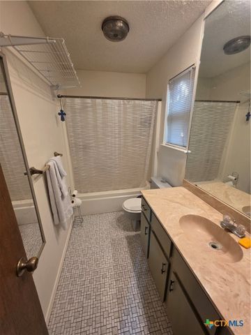 1611 E Messick Loop, Round Rock, TX 78681