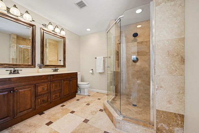 4713 Fairhills Road W, Minnetonka, MN 55345