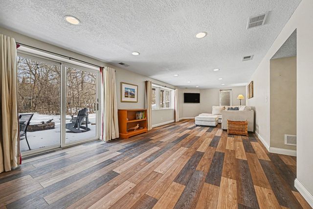 4713 Fairhills Road W, Minnetonka, MN 55345