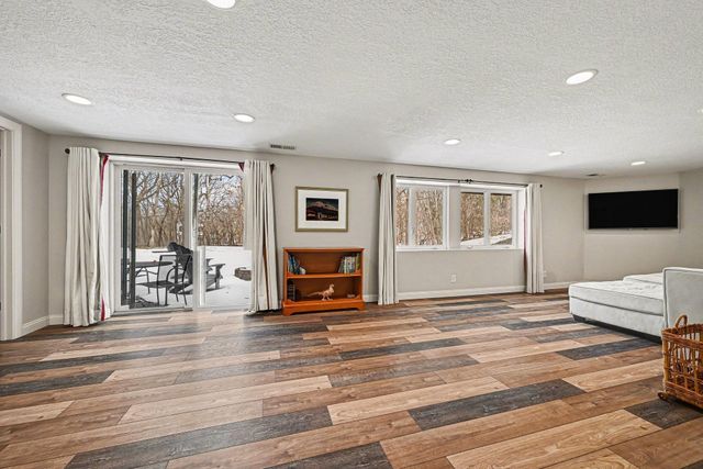 4713 Fairhills Road W, Minnetonka, MN 55345