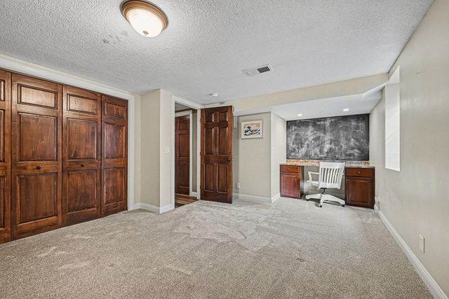 4713 Fairhills Road W, Minnetonka, MN 55345