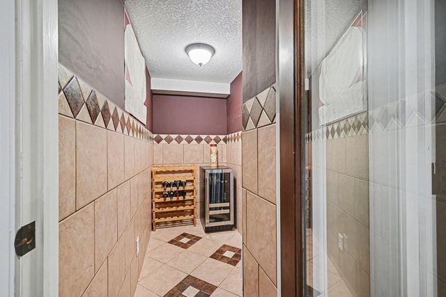 4713 Fairhills Road W, Minnetonka, MN 55345