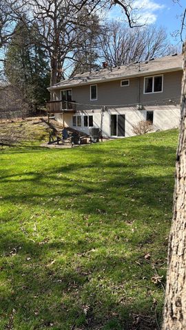 4713 Fairhills Road W, Minnetonka, MN 55345