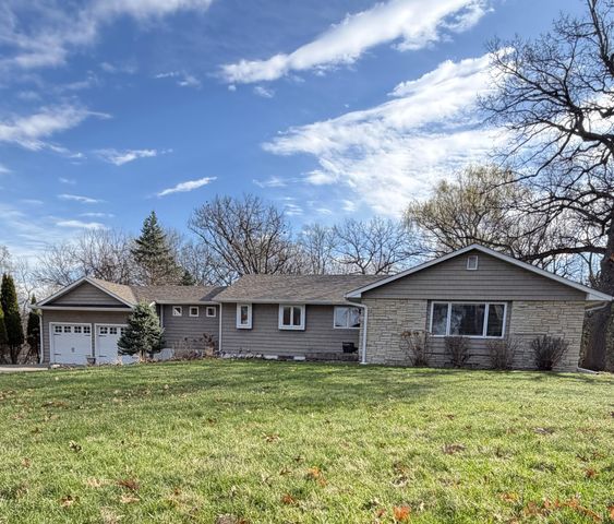 4713 Fairhills Road W, Minnetonka, MN 55345