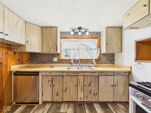 238 Jefferson Street, Pendleton, IN 46064