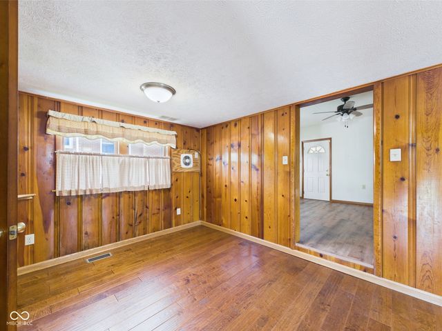 238 Jefferson Street, Pendleton, IN 46064