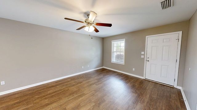 2300 Middleton Road, Dothan, AL 36301