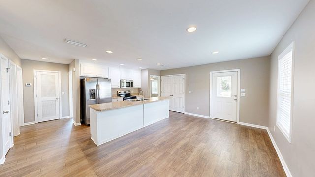 2300 Middleton Road, Dothan, AL 36301