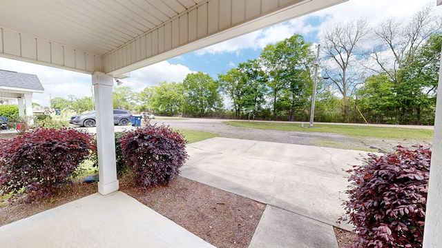 2300 Middleton Road, Dothan, AL 36301