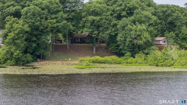 45 Lakeview Boulevard, Avon, CT 06001